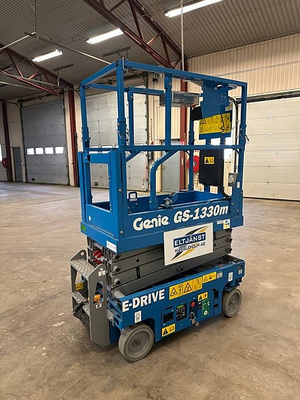 Genie GS-1330 Saxlift 3 of 7