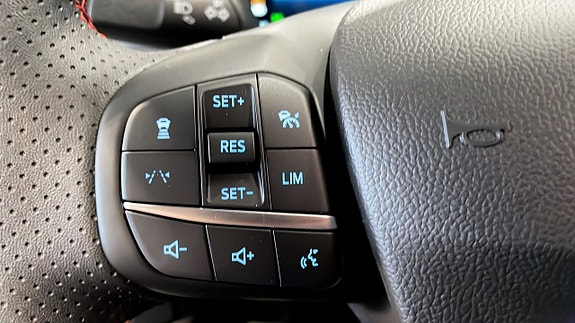 Ford Kuga 16 of 22