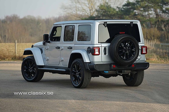 Jeep Wrangler 19 of 20