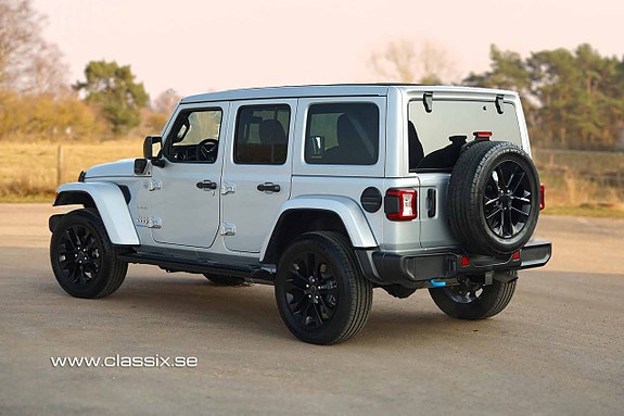 Jeep Wrangler 4 of 20