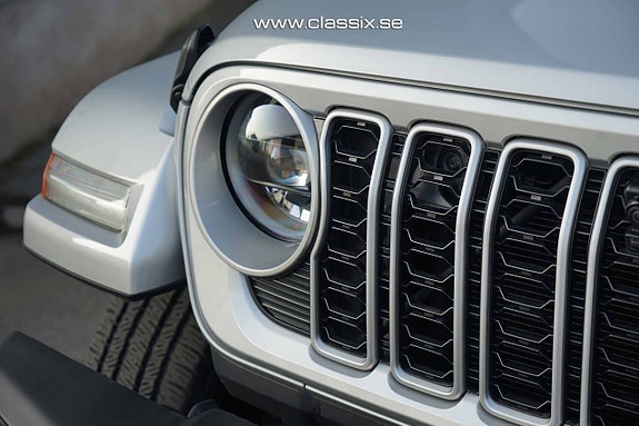 Jeep Wrangler 17 of 20