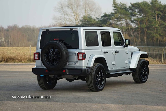 Jeep Wrangler 12 of 20