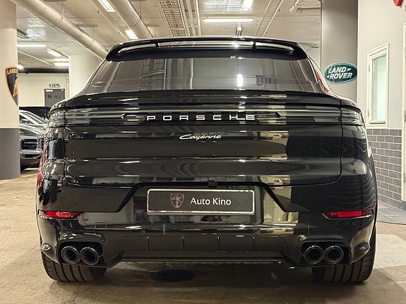 Porsche Cayenne 5 of 5