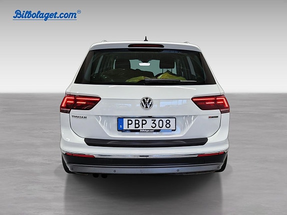 Volkswagen Tiguan 4 of 5
