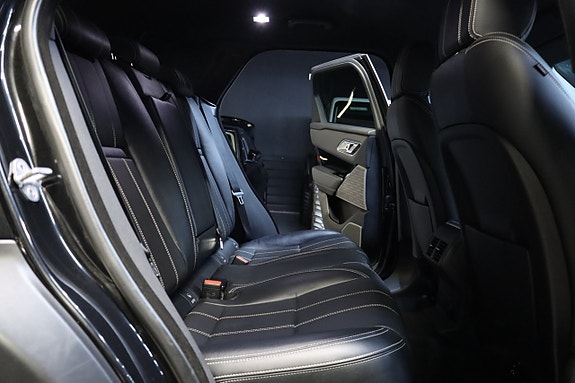 Land Rover Range Rover Velar 19 of 30