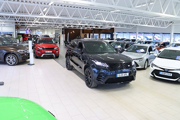 Land Rover Range Rover Velar 2 of 5