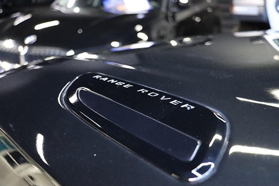 Land Rover Range Rover Velar 13 of 30