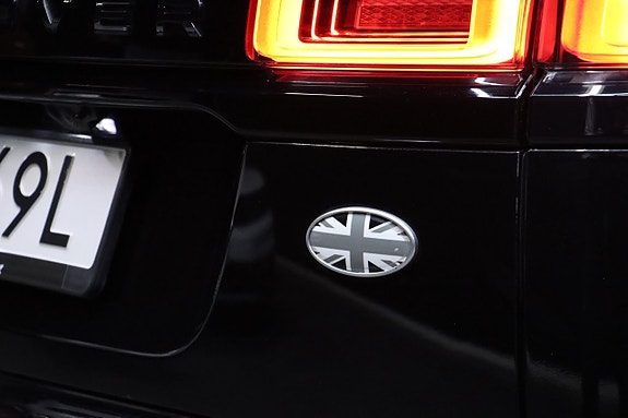 Land Rover Range Rover Velar 12 of 30