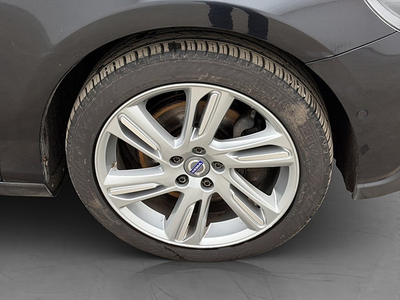 Volvo V40 Cross Country 23 of 26