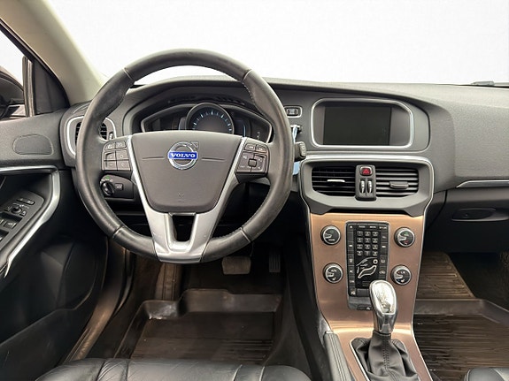 Volvo V40 Cross Country 11 of 26