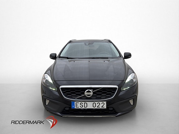 Volvo V40 Cross Country 2 of 5