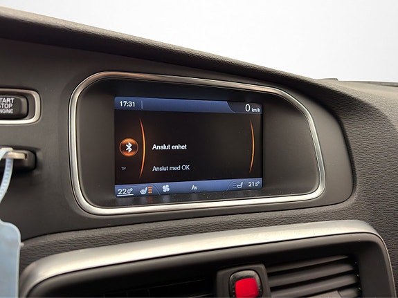 Volvo V40 Cross Country 16 of 26
