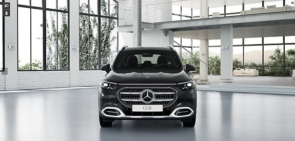 Mercedes-Benz GLB220 8 of 16