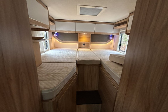 Hymer HYMER Campervan Mercedes Benz 12 of 19