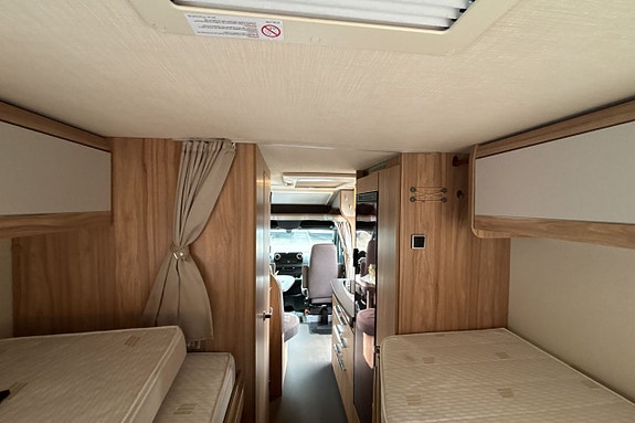 Hymer HYMER Campervan Mercedes Benz 13 of 19