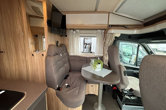 Hymer HYMER Campervan Mercedes Benz 16 of 19