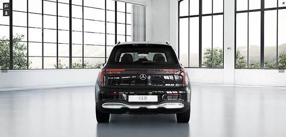 Mercedes-Benz GLB200 4 of 16