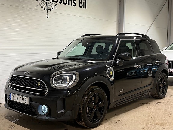 MINI Countryman Cooper SE 2 of 5