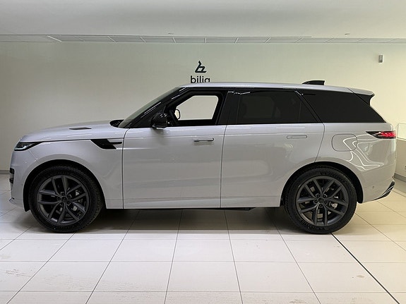 Land Rover Range Rover Sport 3 of 5