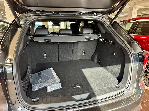 Mazda CX-60 8 of 8