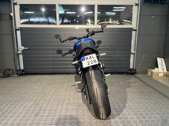 Yamaha XSR 900 12 of 15