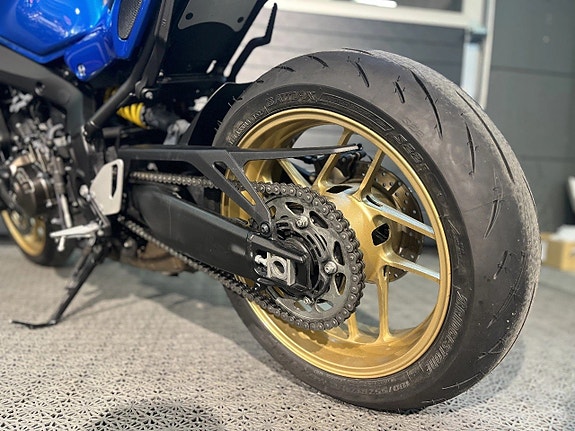 Yamaha XSR 900 11 of 15