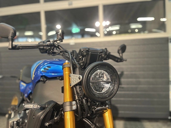Yamaha XSR 900 3 of 15