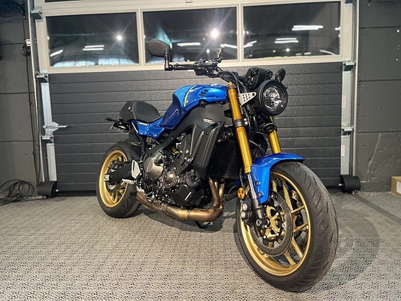 Yamaha XSR 900 2 of 15