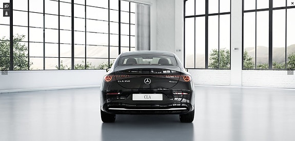 Mercedes-Benz CLA350 4 of 16