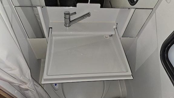 Adria Altea 502 UL Långbäddar 10 of 25