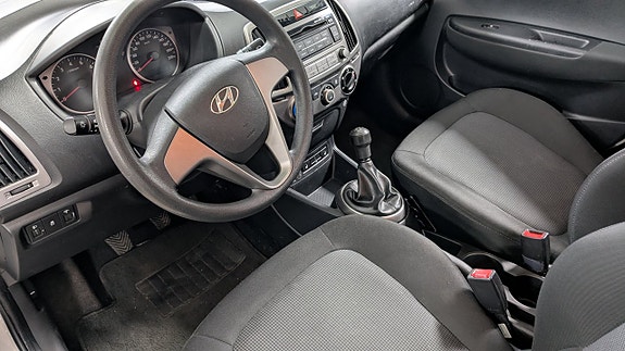 Hyundai i20 3 of 5