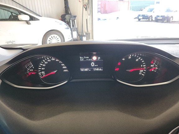 Peugeot 308 SW 3 of 5