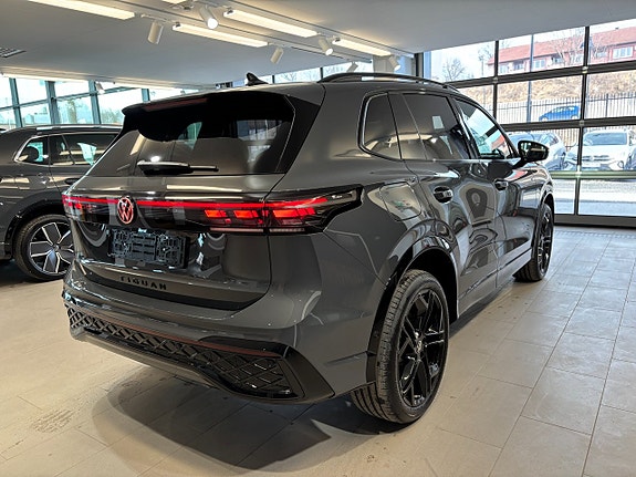 Volkswagen Tiguan 4 of 10
