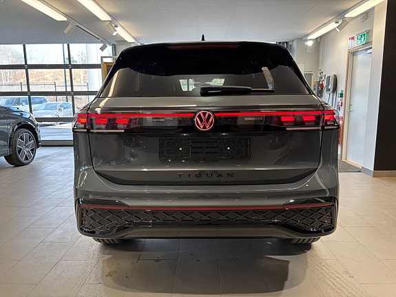 Volkswagen Tiguan 6 of 10