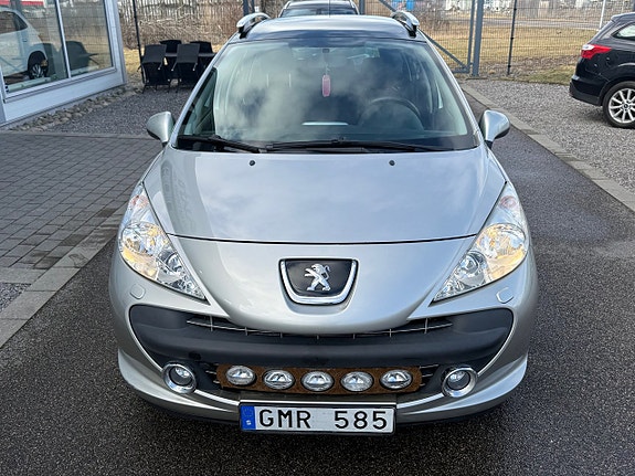 Peugeot 207 SW 17 of 18