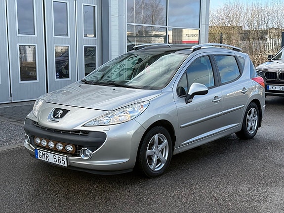 Peugeot 207 SW 2 of 5