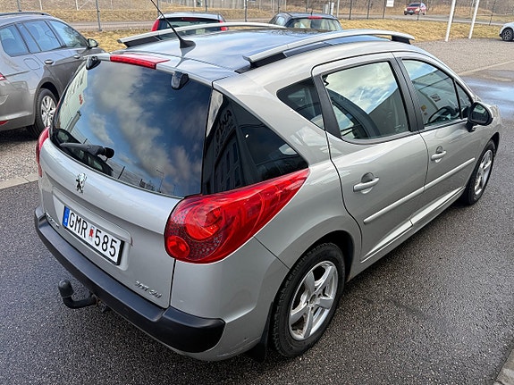 Peugeot 207 SW 10 of 18
