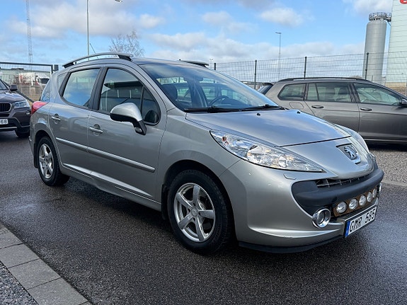 Peugeot 207 SW 16 of 18