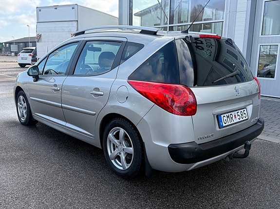 Peugeot 207 SW 8 of 18