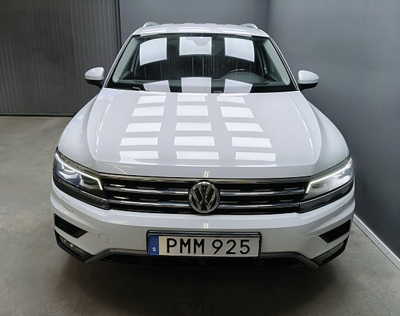 Volkswagen Tiguan Allspace 3 of 5