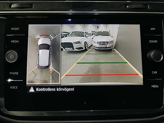 Volkswagen Tiguan Allspace 17 of 21