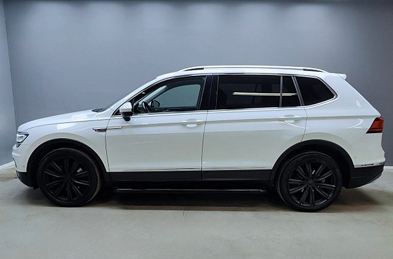 Volkswagen Tiguan Allspace 4 of 5
