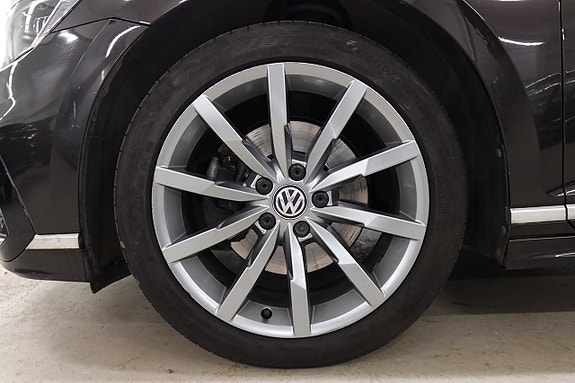 Volkswagen Passat 18 of 18