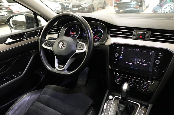 Volkswagen Passat 9 of 18