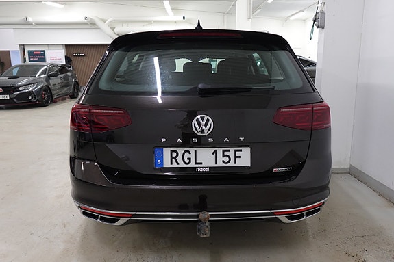Volkswagen Passat 15 of 18