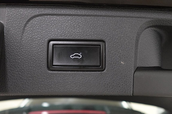 Volkswagen Passat 16 of 18