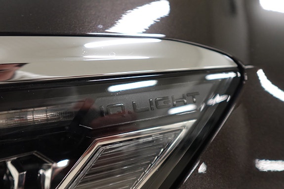 Volkswagen Passat 14 of 18