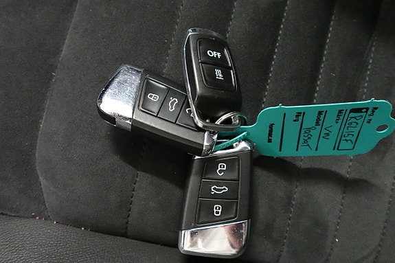 Volkswagen Passat 13 of 18