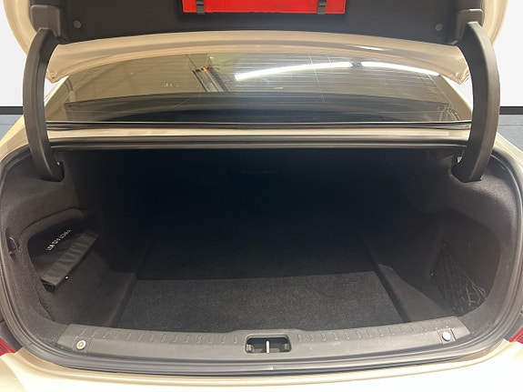 Volvo S90 13 of 18