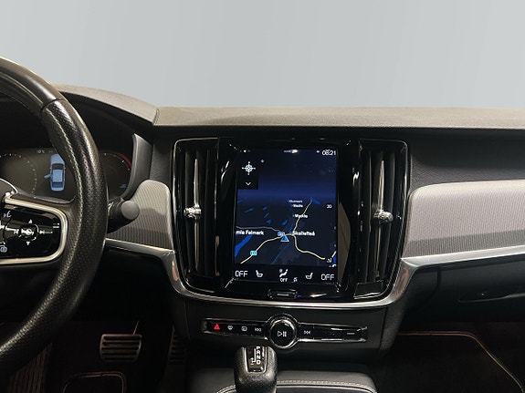 Volvo S90 10 of 18